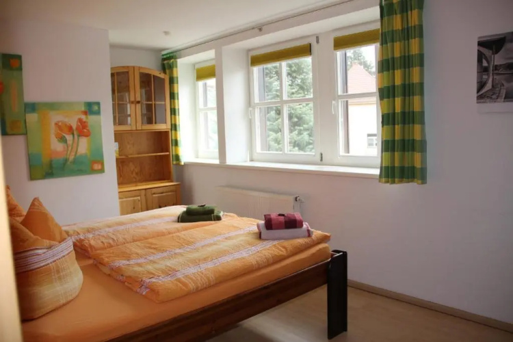 dresdnerferienwohnung - apartment am großen garten