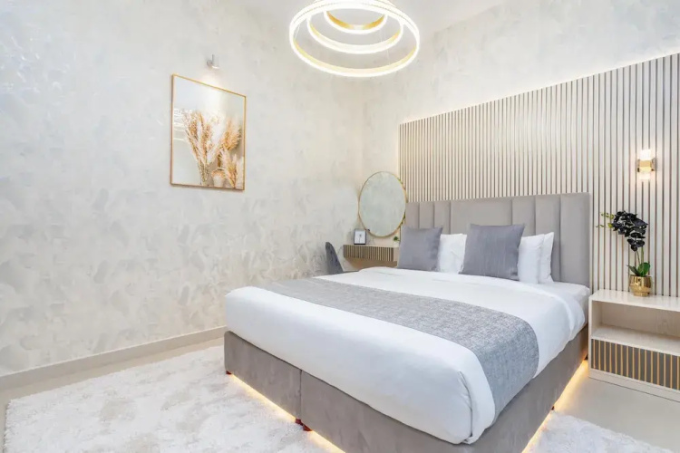 GLOBALSTAY. Creek Horizon Tower 2