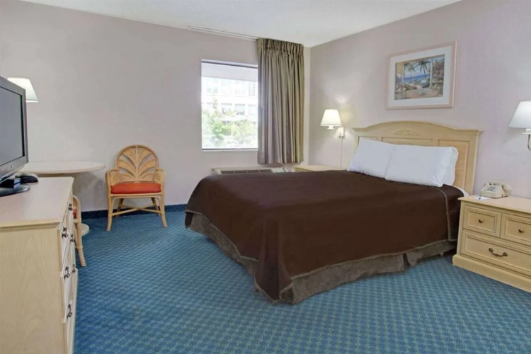 Travelodge by Wyndham Orlando Downtown Centroplex