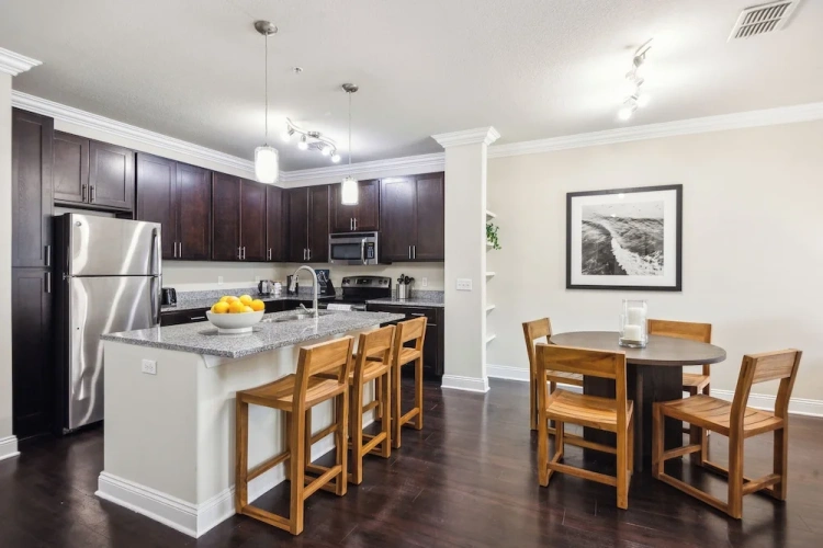 1 Bedroom Apartment
