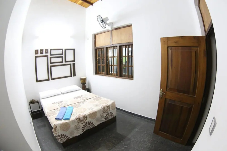 Hostel First Colombo Airport