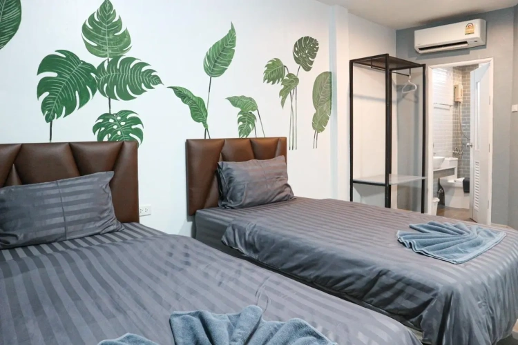 Standard Twin room
