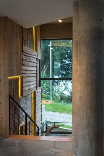 Hotel AWA Puerto Varas