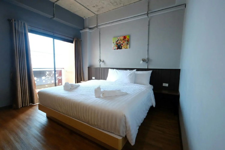 Room 2 U Hostel & Guesthouse