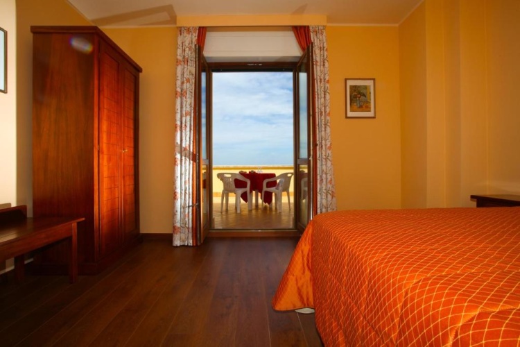 Standard Double room with mountain view