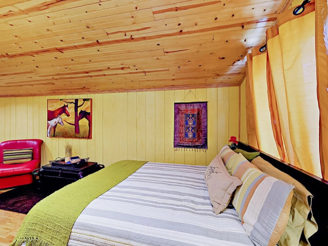 10202 Wommack Rd Cabin - 1 Br cabin by RedAwning