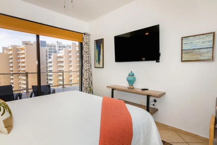 Beachfront Golf Heated Pools Balcony