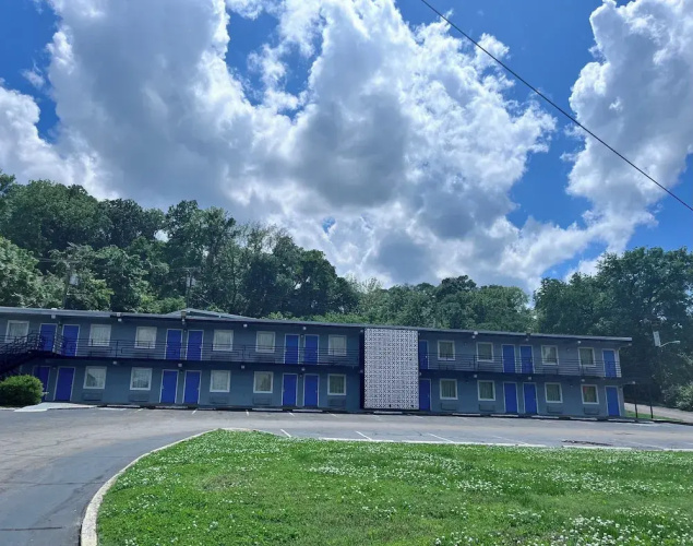 expressway inn