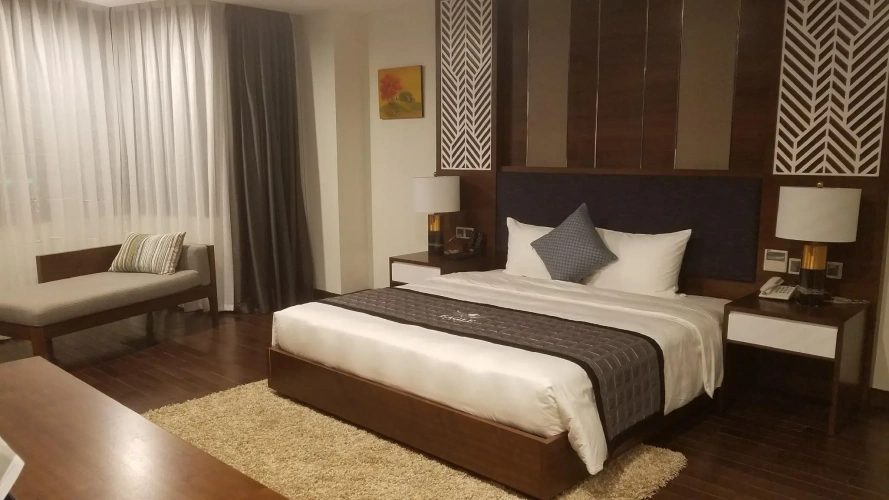 Deluxe Double room with city view