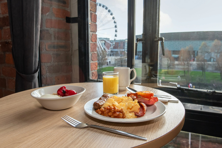 Holiday Inn Express Albert Dock photo 11