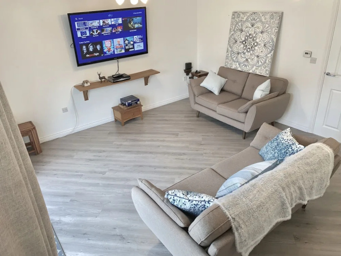 Property with Great Access - Sleeps max7