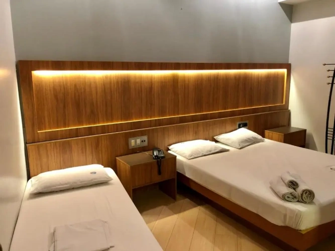 Standard Triple room