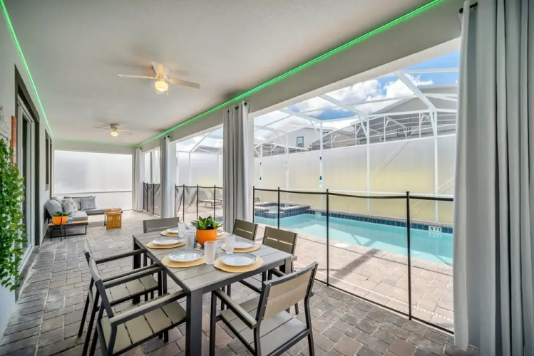 Magical Pool Home, Enchantments Theme Rooms - 9Bd 5Ba 9cg1161