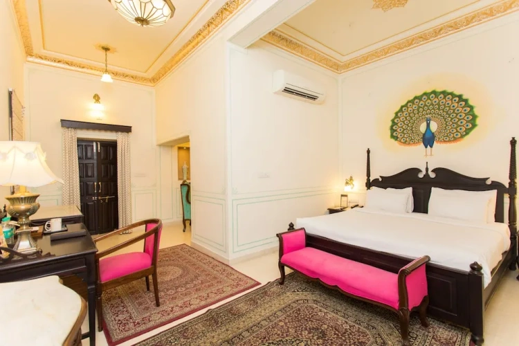 Suite with balcony