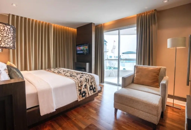 Suite with ocean view