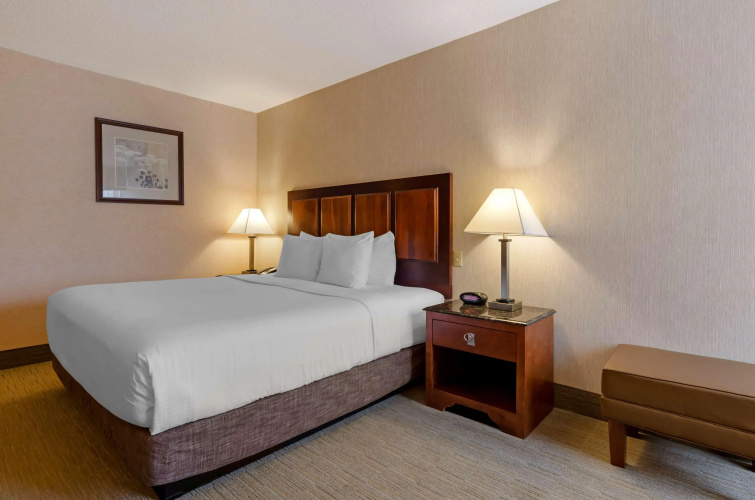 Best Western Staunton Inn