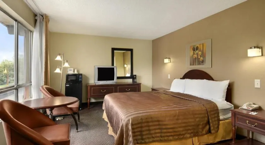 Travelodge Seattle University
