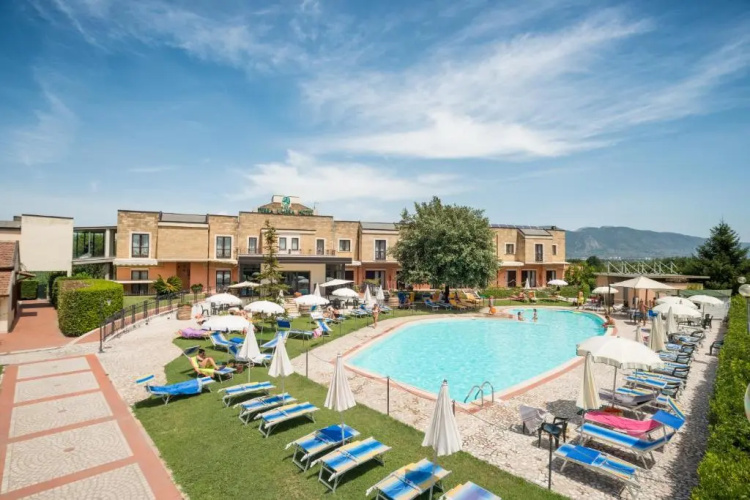 Terra Umbra Hotel