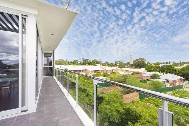 Luxury Modern Double Ensuite Apartment