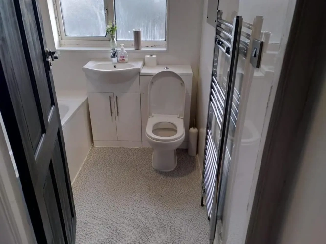 3 Bedrooms Apartment