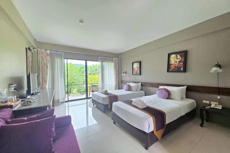 Deluxe Twin Suite