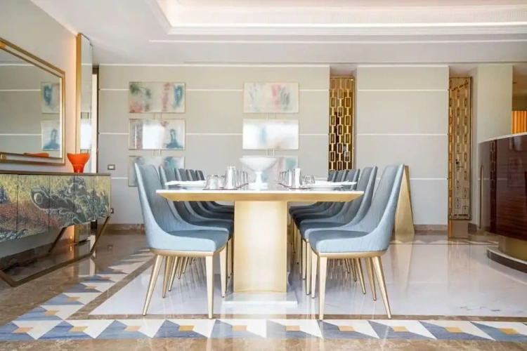 Grand room