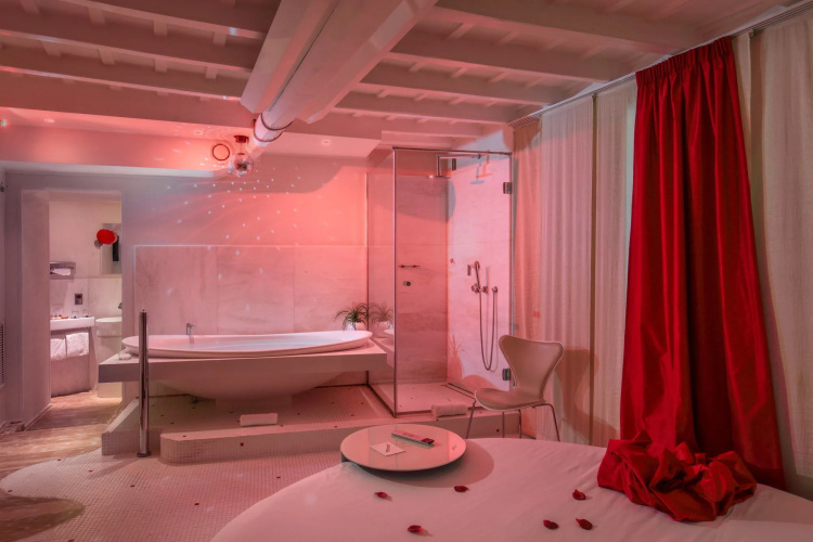 Suite Sistina For Brave Lovers