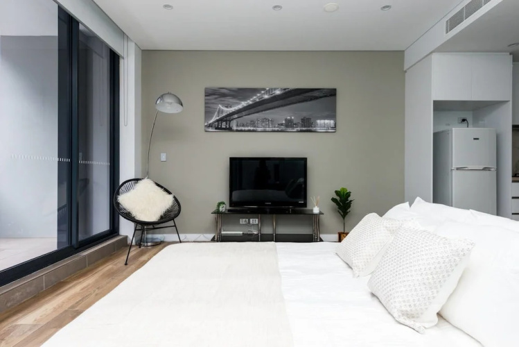 Chic CBD Pad + Pool + Gym + Sauna + Parking