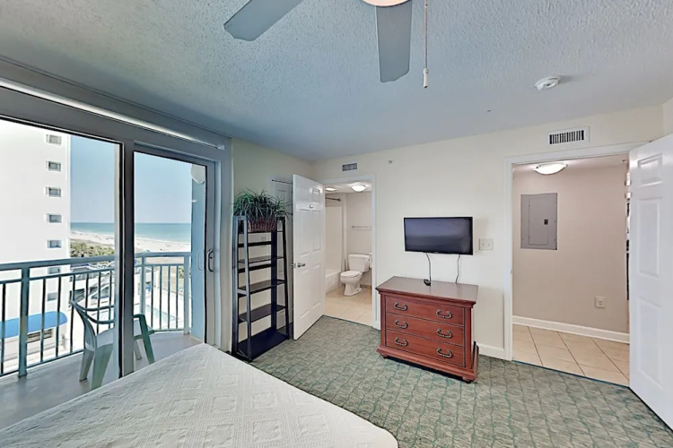 Beachfront Getaway W/ Pools, Hot Tubs & Lazy River 2 Bedroom Condo