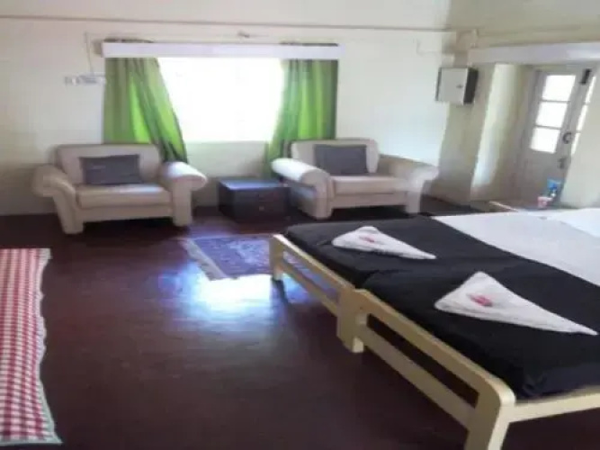 Hotel Whispering Wilderness - Sholur
