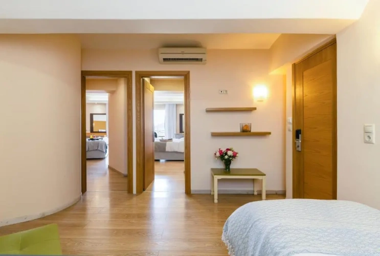 2 Bedrooms Family Suite with sea view