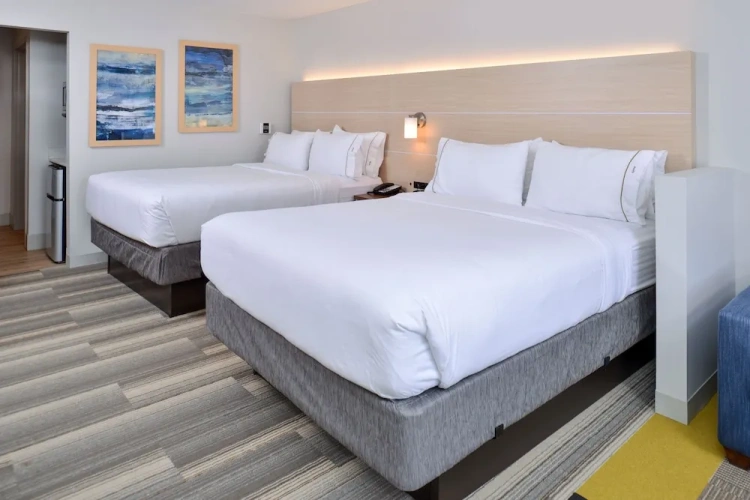 Quadruple Suite