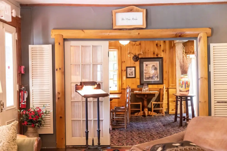 Waybury Inn