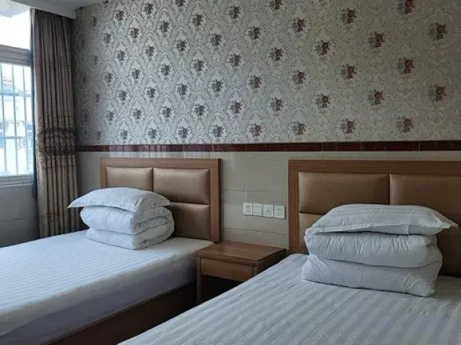 Xinglong Hotel