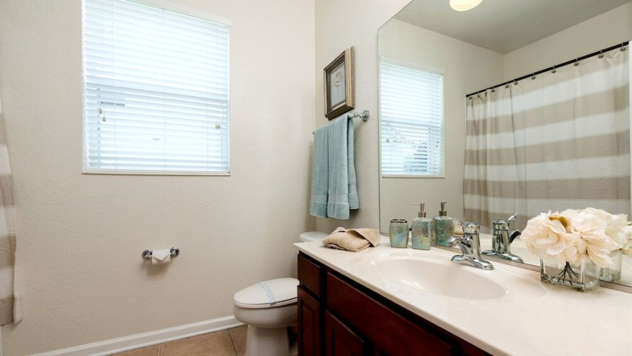 6 BR Home Windsor Hills Sleeps 12 - DVM 1952