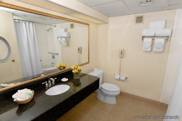 Crowne Plaza Englewood photo 9