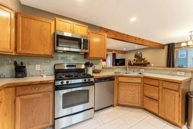 4 Bedrooms Cottage