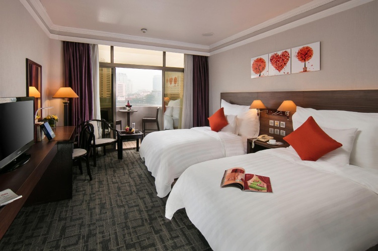 Superior Twin room with city view