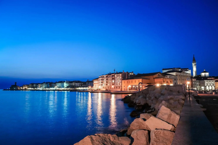 Traditional Piran studio