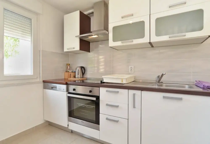 5 Bedrooms Standard Cottage