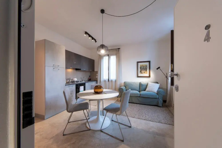 HouSmart Montanara 606-4