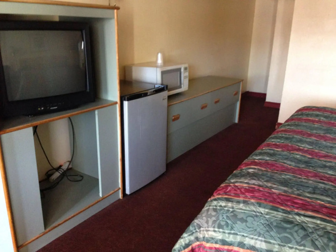 National 9 Motel