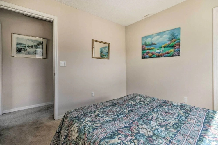 4 Bedrooms Cottage