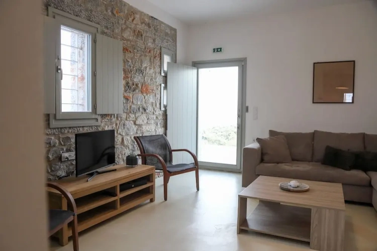 Cottage with partial sea view