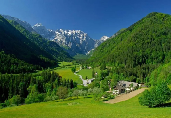 Shepperd Miha's House Private Ski Area