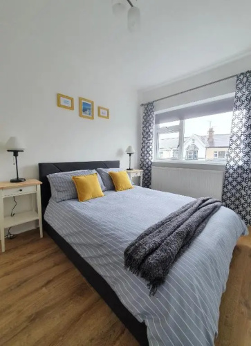 1 Bed Apartment With Sofa Bed