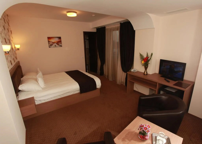 West Plaza Hotel