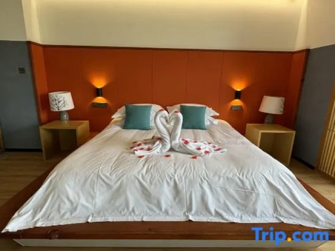 1 Bedroom Deluxe Suite