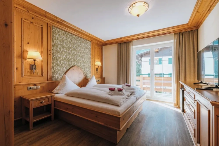 2 Bedrooms Suite with balcony