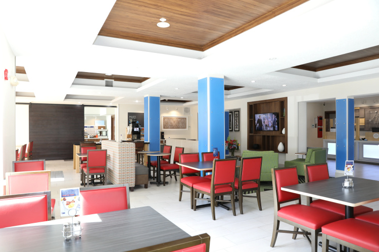 Holiday Inn Express And Suites Albuquerque Airport photo 24
